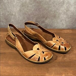 BareTraps Brown Leather Dayla Slingback Sandals Hook Wrap Closure Size 7